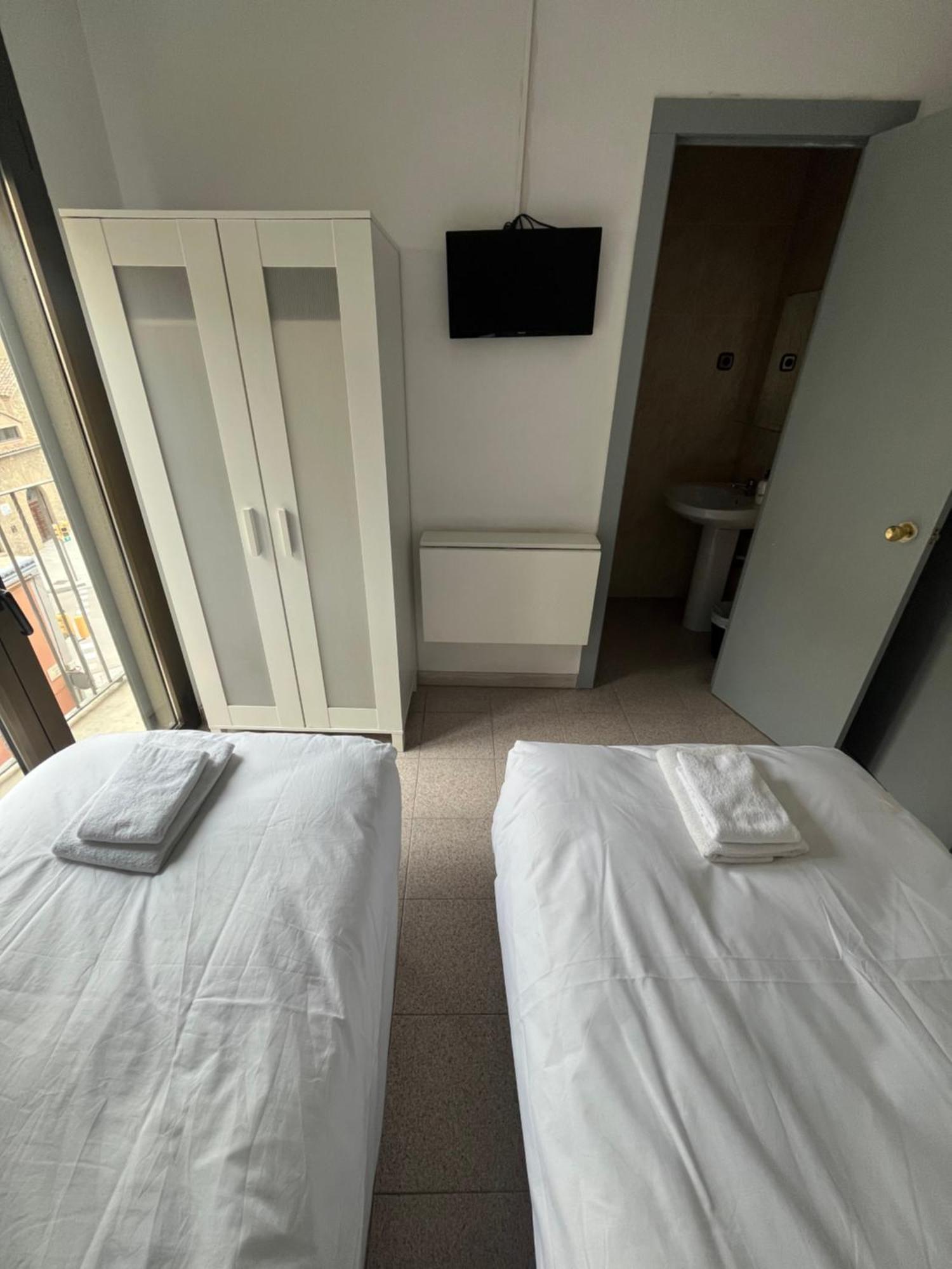 Hostal La Masia Manresa Room photo
